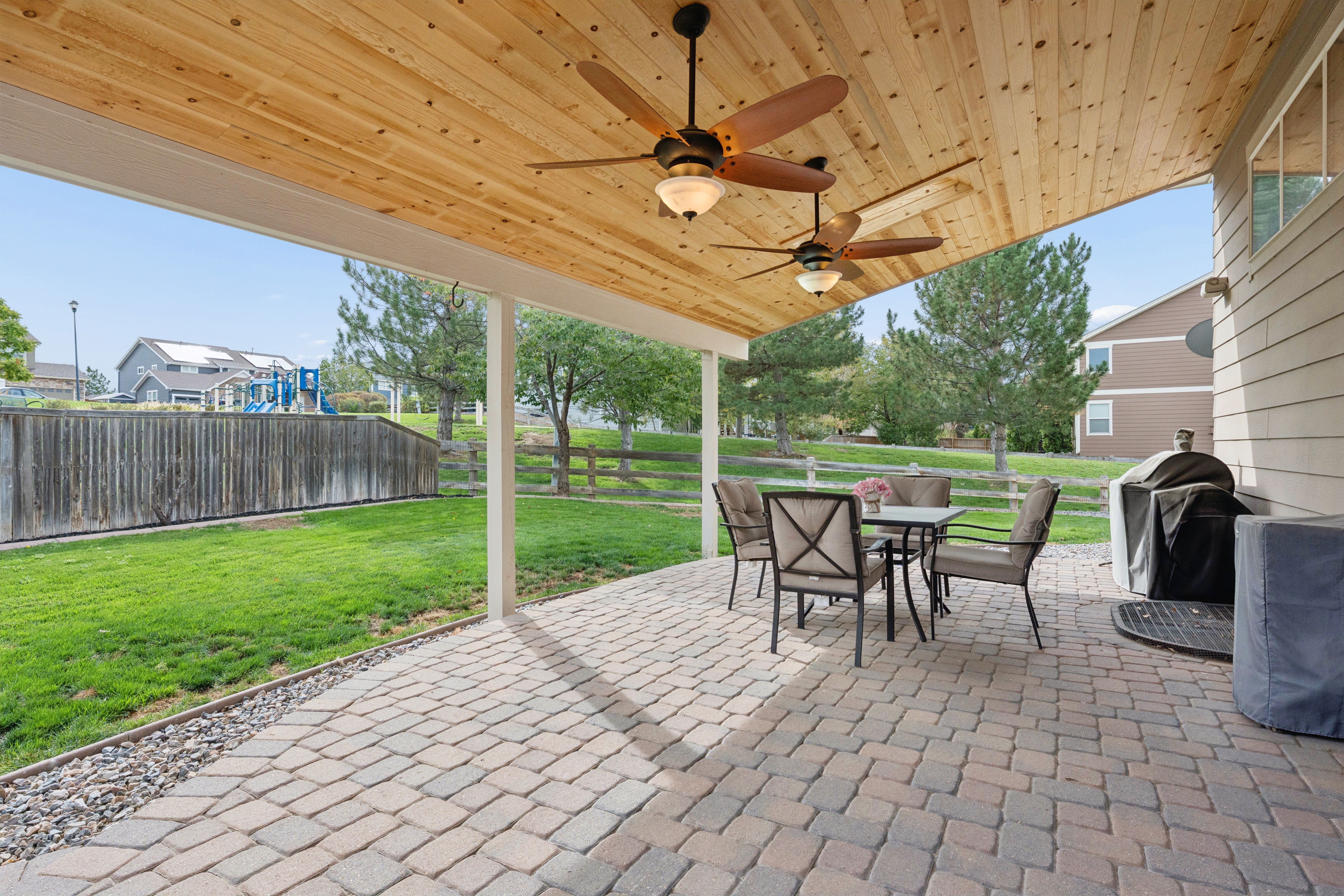  Beautiful Home Located in the Highly Desirable Haven at York Street Community - 物件實景