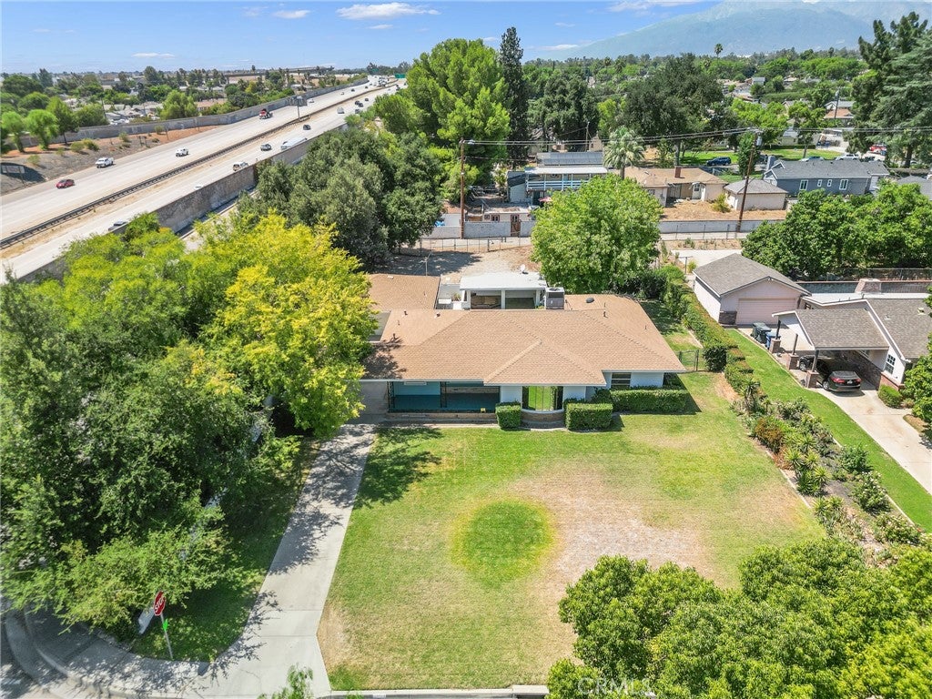 San Bernardino, California, 92405, United States, 3 Bedrooms Bedrooms, ,2 BathroomsBathrooms,Residential,For Sale,1931441