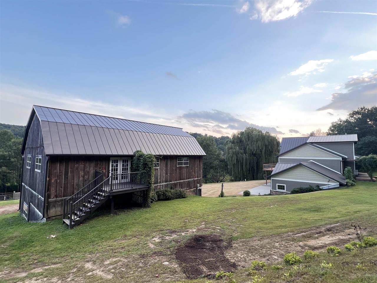 Westby, Wisconsin, 54667, United States, 3 Bedrooms Bedrooms, ,3 BathroomsBathrooms,Residential,For Sale,1977148