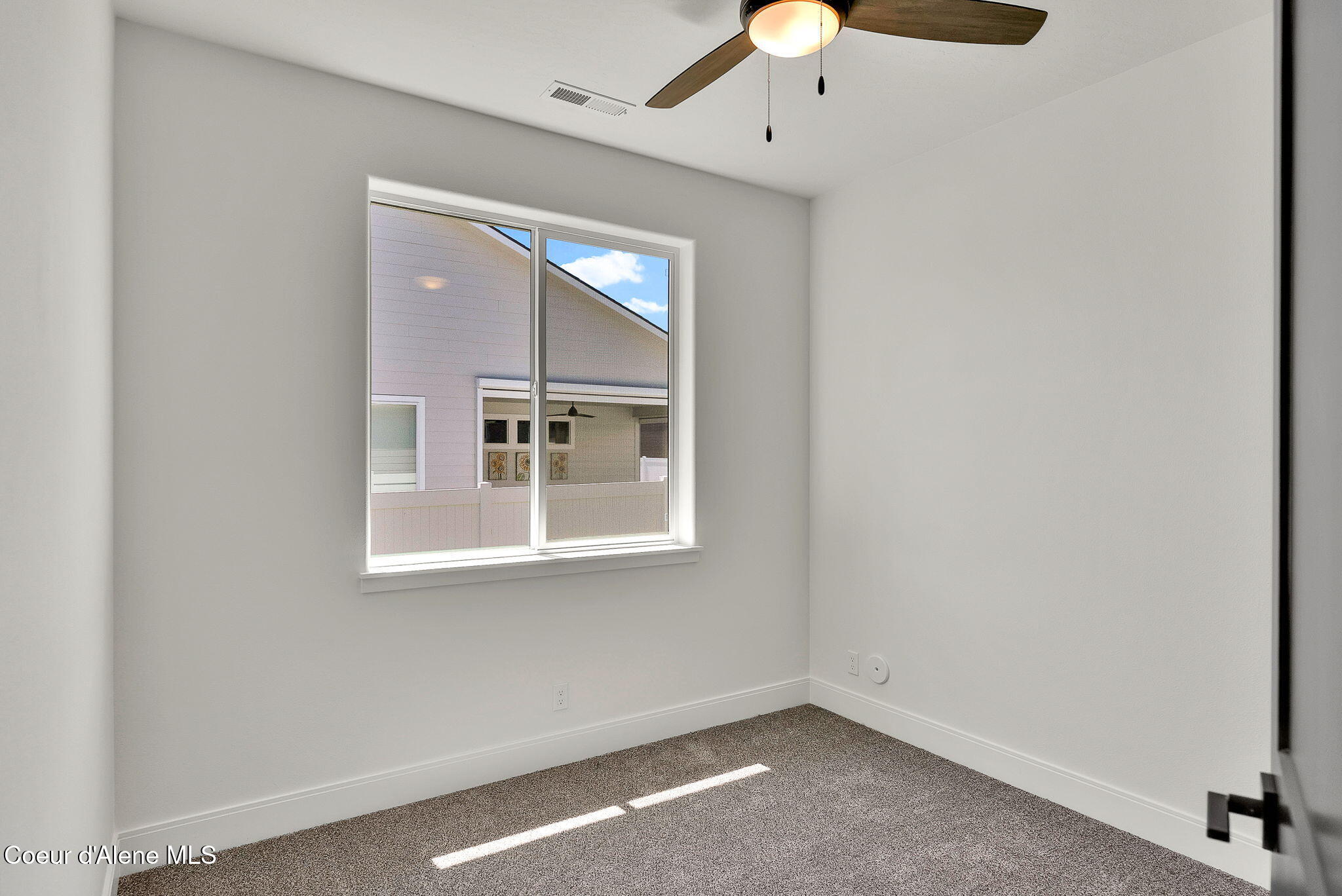 Rathdrum, Idaho, 83858, United States, 3 Bedrooms Bedrooms, ,Residential,For Sale,1999026