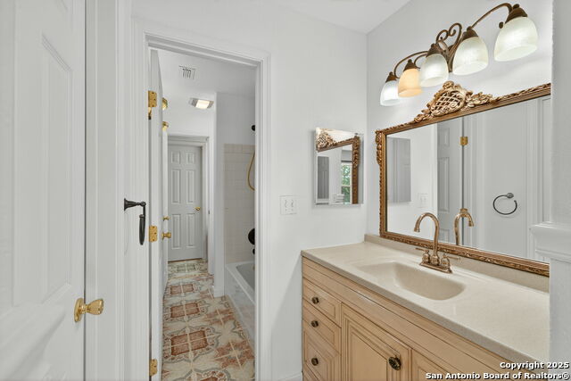 Medina, Texas, 78055, United States, 4 Bedrooms Bedrooms, ,3 BathroomsBathrooms,Residential,For Sale,1961277