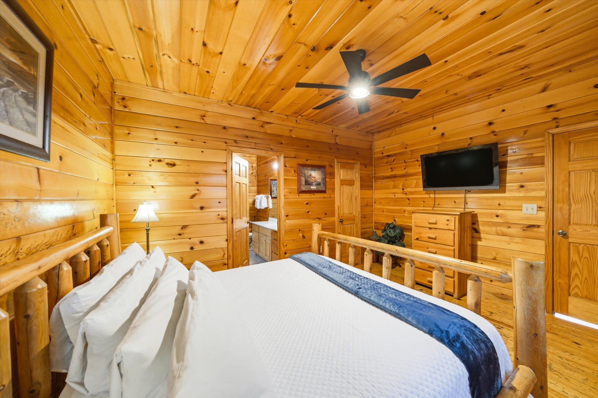 Sevierville, Tennessee, 37876-3406, United States, 3 Bedrooms Bedrooms, ,5 BathroomsBathrooms,Residential,For Sale,2048789