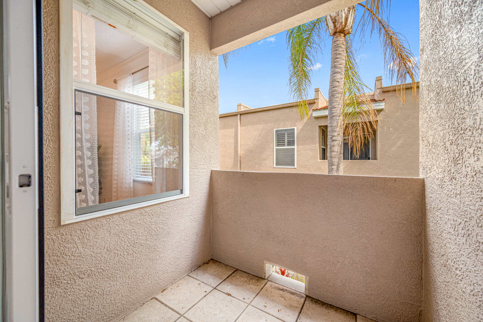 St Petersburg, Florida, 33701, United States, 3 Bedrooms Bedrooms, ,3 BathroomsBathrooms,Residential,For Sale,1979371