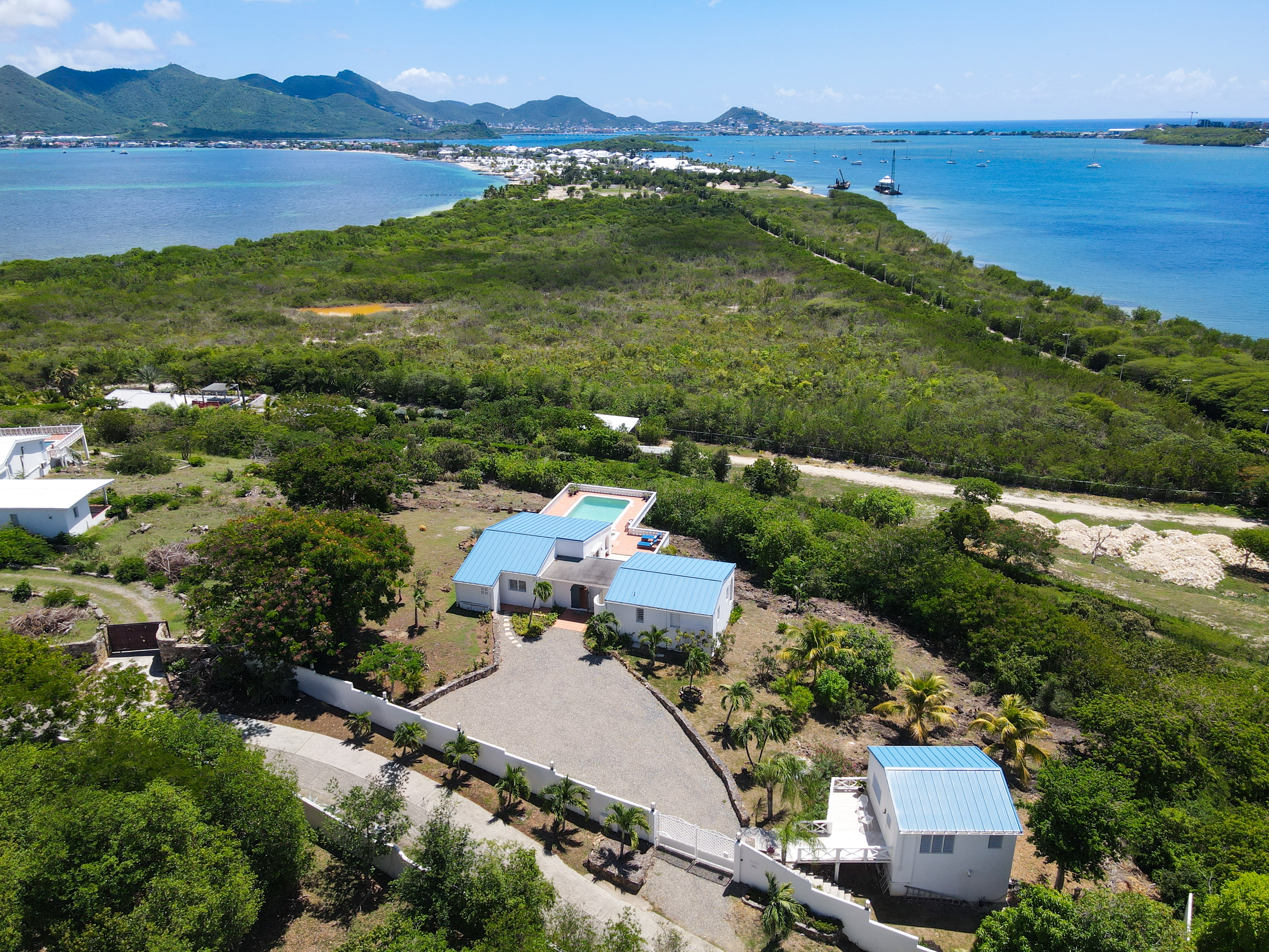  3 Bedroom Ocean View Villa Near Baie Rouge Beach - 物件實景