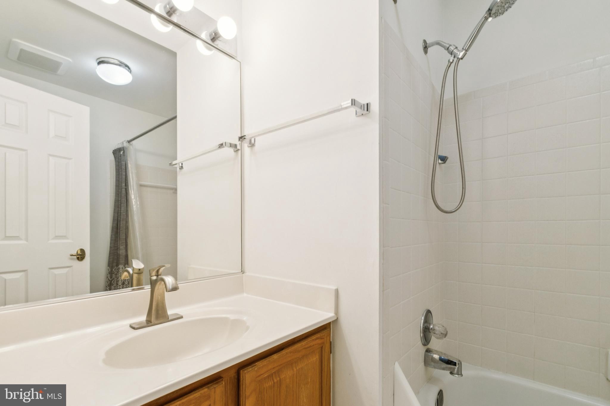 North Potomac, Maryland, 20878, United States, 3 Bedrooms Bedrooms, ,4 BathroomsBathrooms,Residential,For Sale,1923950