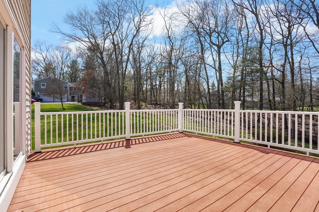 Burlington, Massachusetts, 01803, United States, 3 Bedrooms Bedrooms, ,2 BathroomsBathrooms,Residential,For Sale,2039576