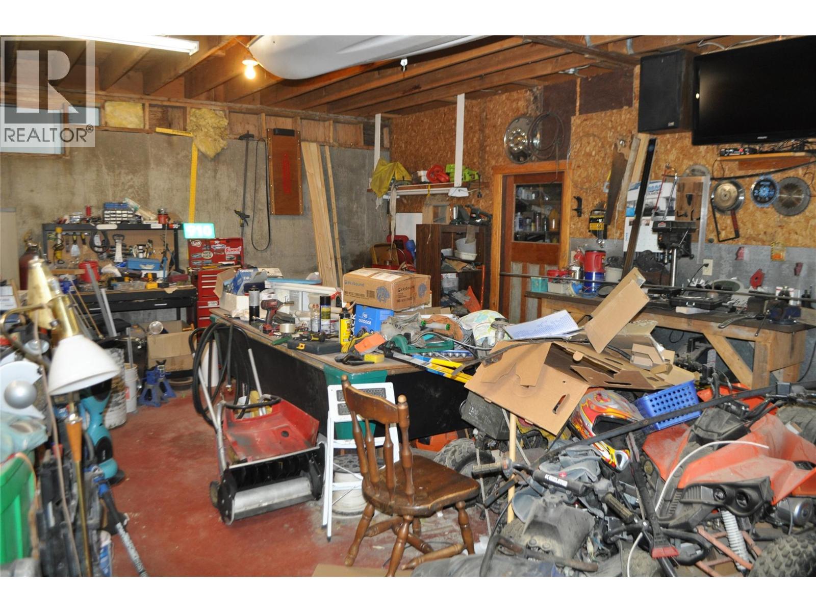 KALEDEN, British Columbia, V0H 1K0, CA, 1 Bedroom Bedrooms, ,1 BathroomBathrooms,Residential,For Sale,1948782