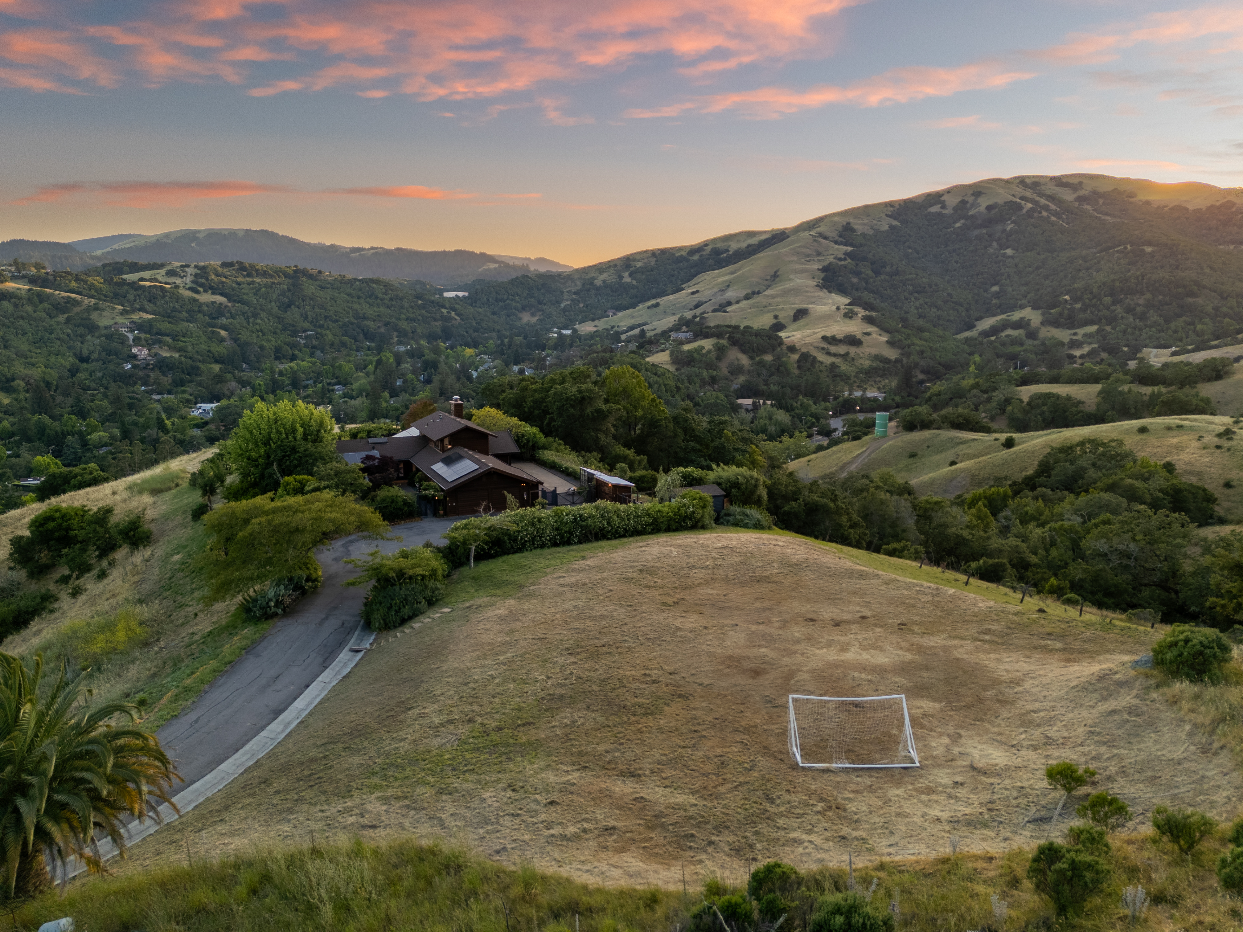  Secluded San Anselmo Estate With 270 Degree Panoramic Views On Almost Four Acres - 物件實景