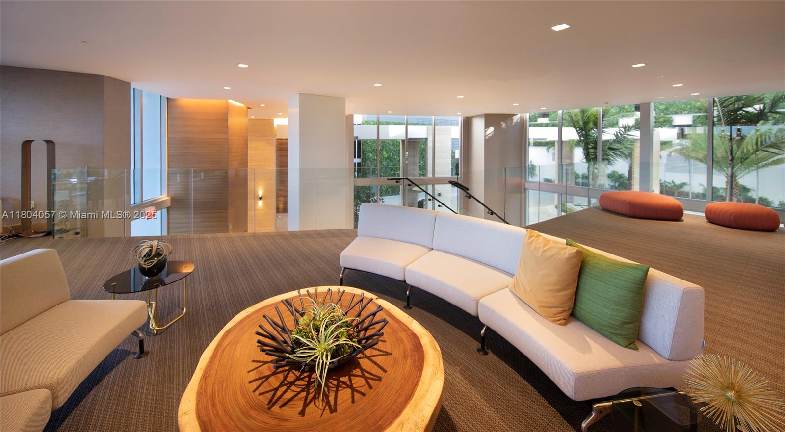 North Miami Beach, Florida, 33160, United States, 2 Bedrooms Bedrooms, ,2 BathroomsBathrooms,Residential,For Sale,1826638