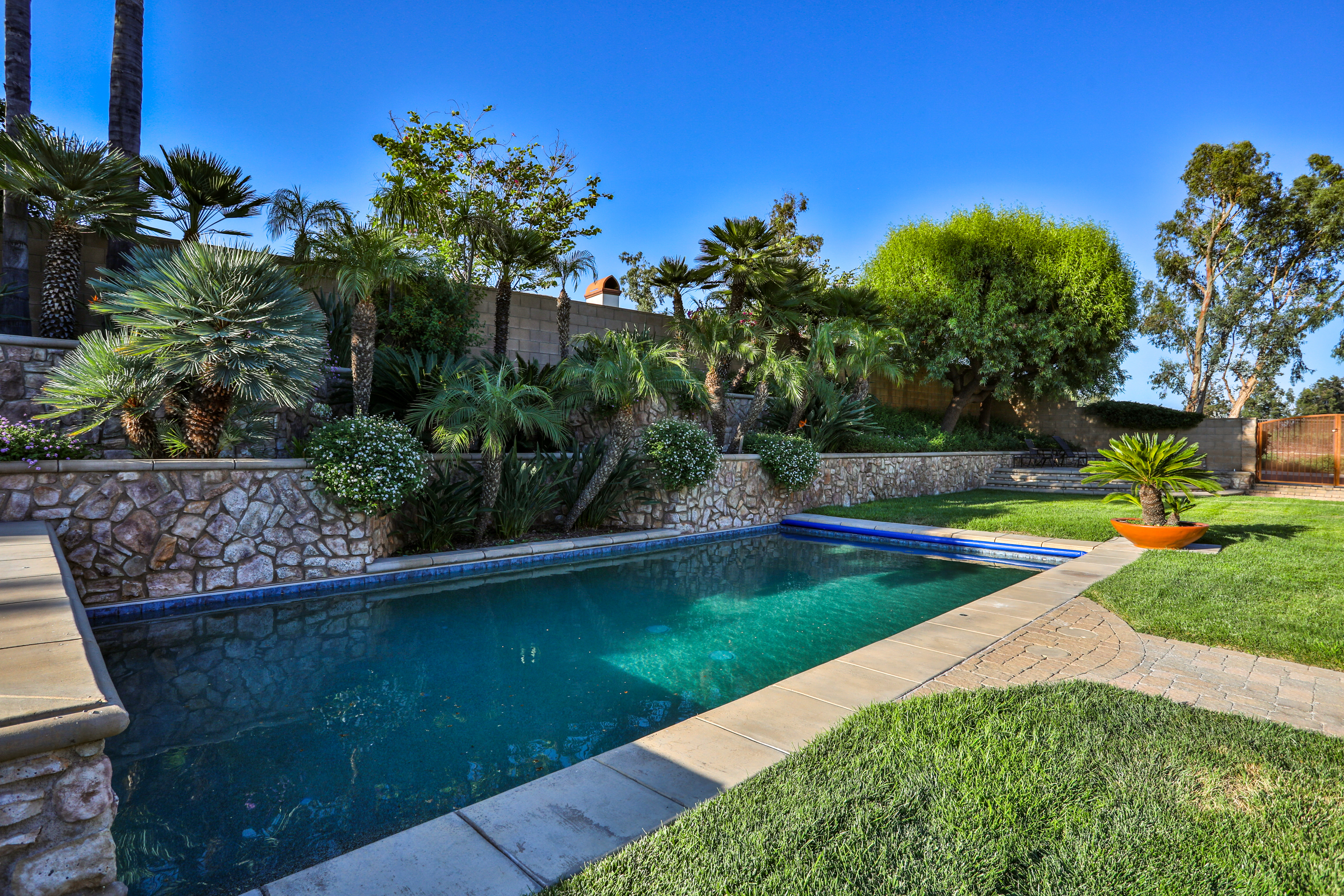  13052 Via Tesoro Drive, Rancho Cucamonga, CA 91739 - 物件實景