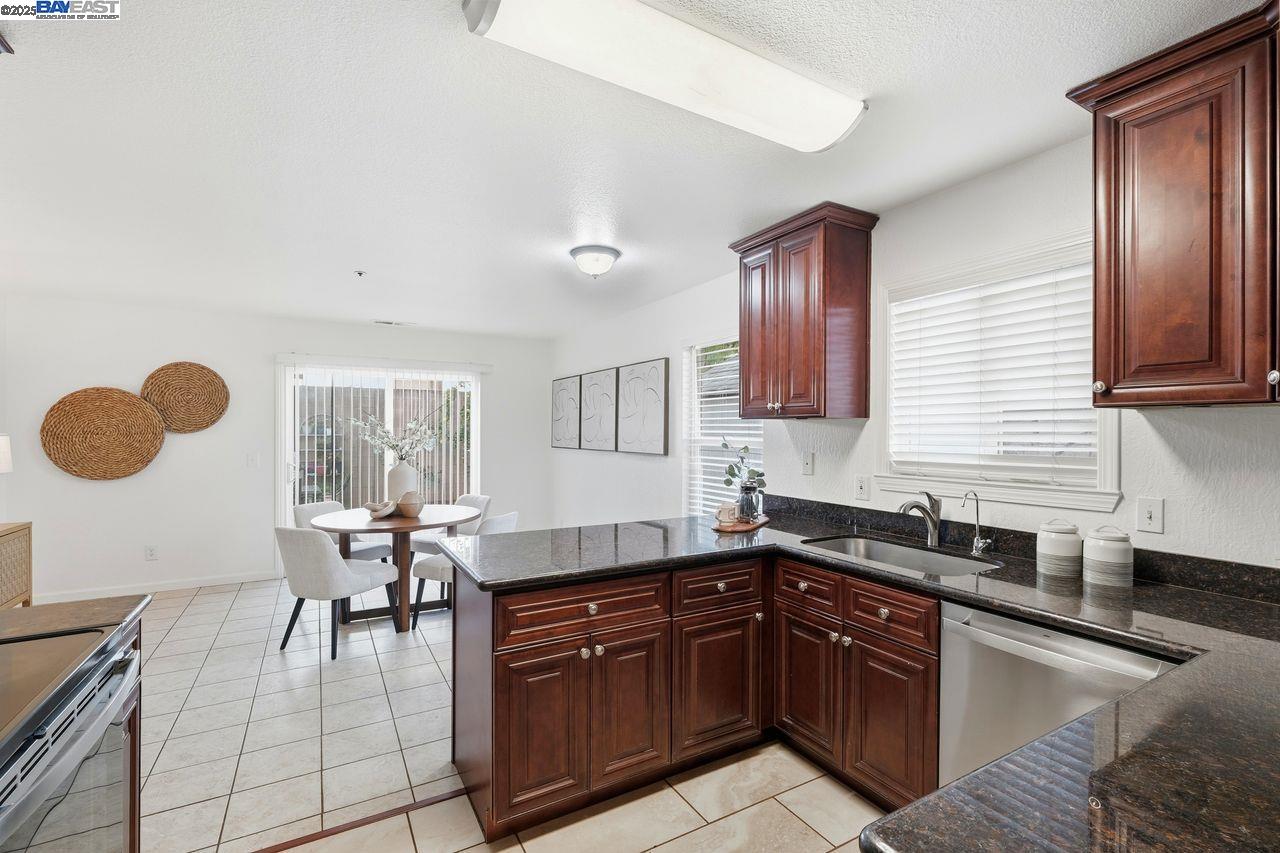 Union City, California, 94587, United States, 3 Bedrooms Bedrooms, ,2 BathroomsBathrooms,Residential,For Sale,2002943