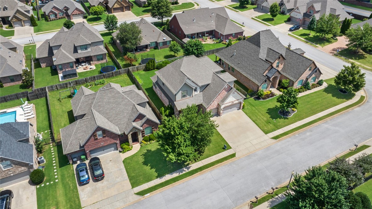 Rogers, Arkansas, 72758, United States, 5 Bedrooms Bedrooms, ,4 BathroomsBathrooms,Residential,For Sale,1882904