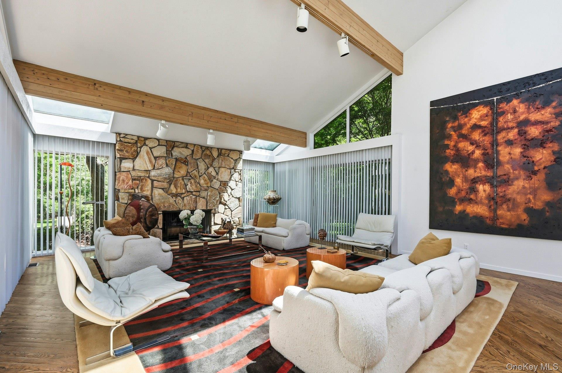  17 Hastings Road, Old Westbury, NY, 11568 - 物件實景