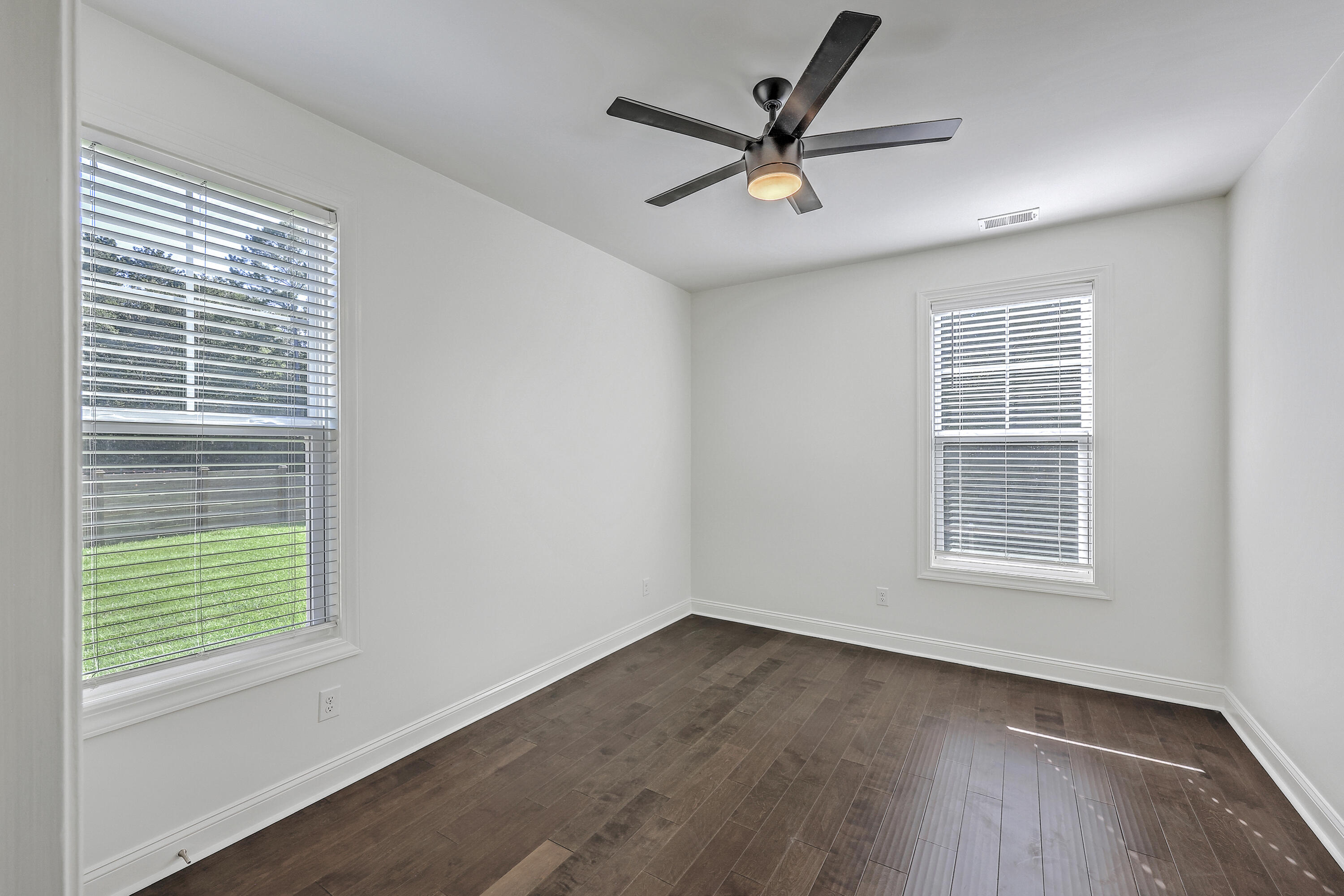 Summerville, South Carolina, 29483, United States, 4 Bedrooms Bedrooms, ,3 BathroomsBathrooms,Residential,For Sale,1928541