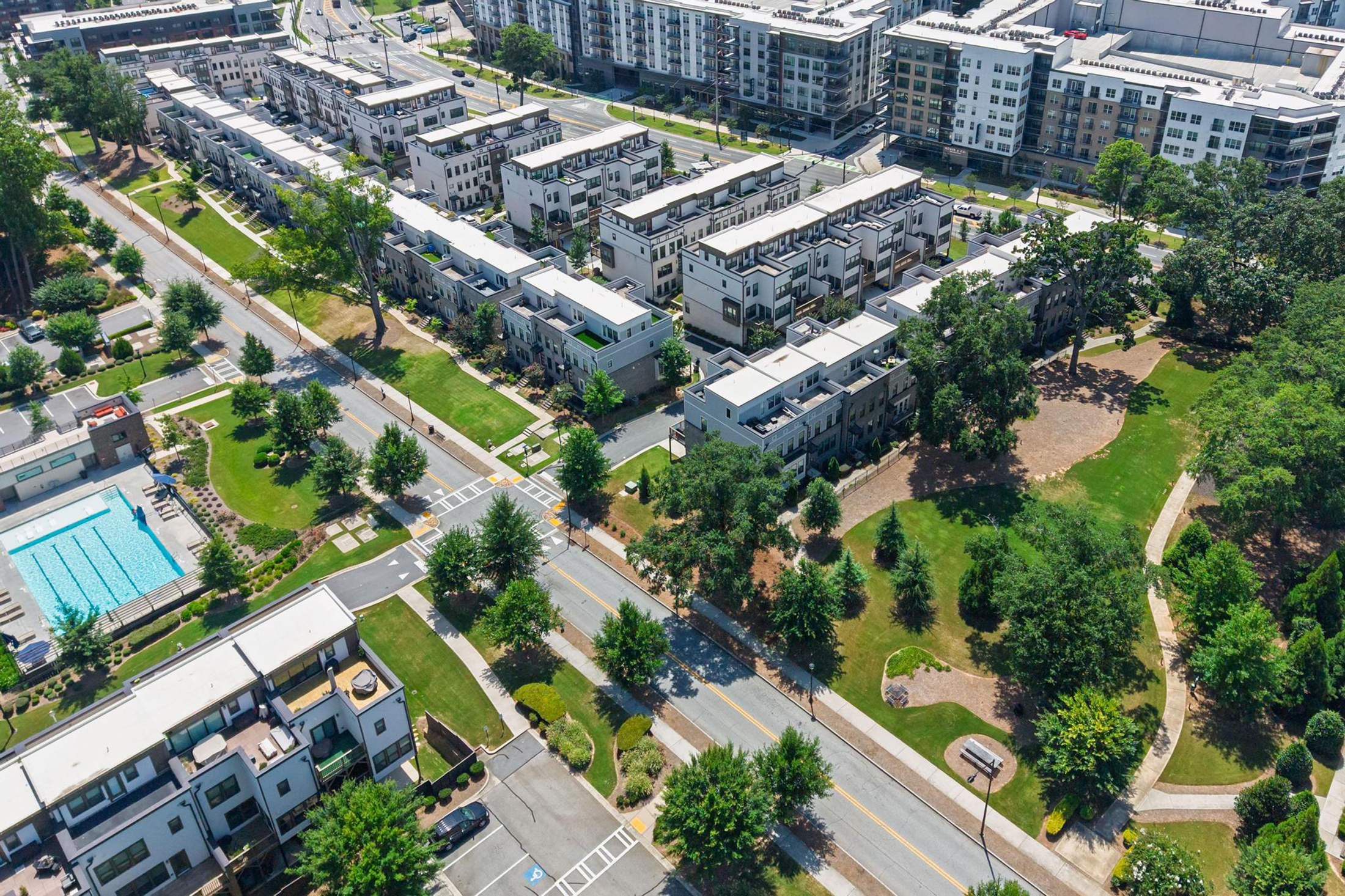  Meticulously Maintained Three Bedroom Townhome in Atlanta