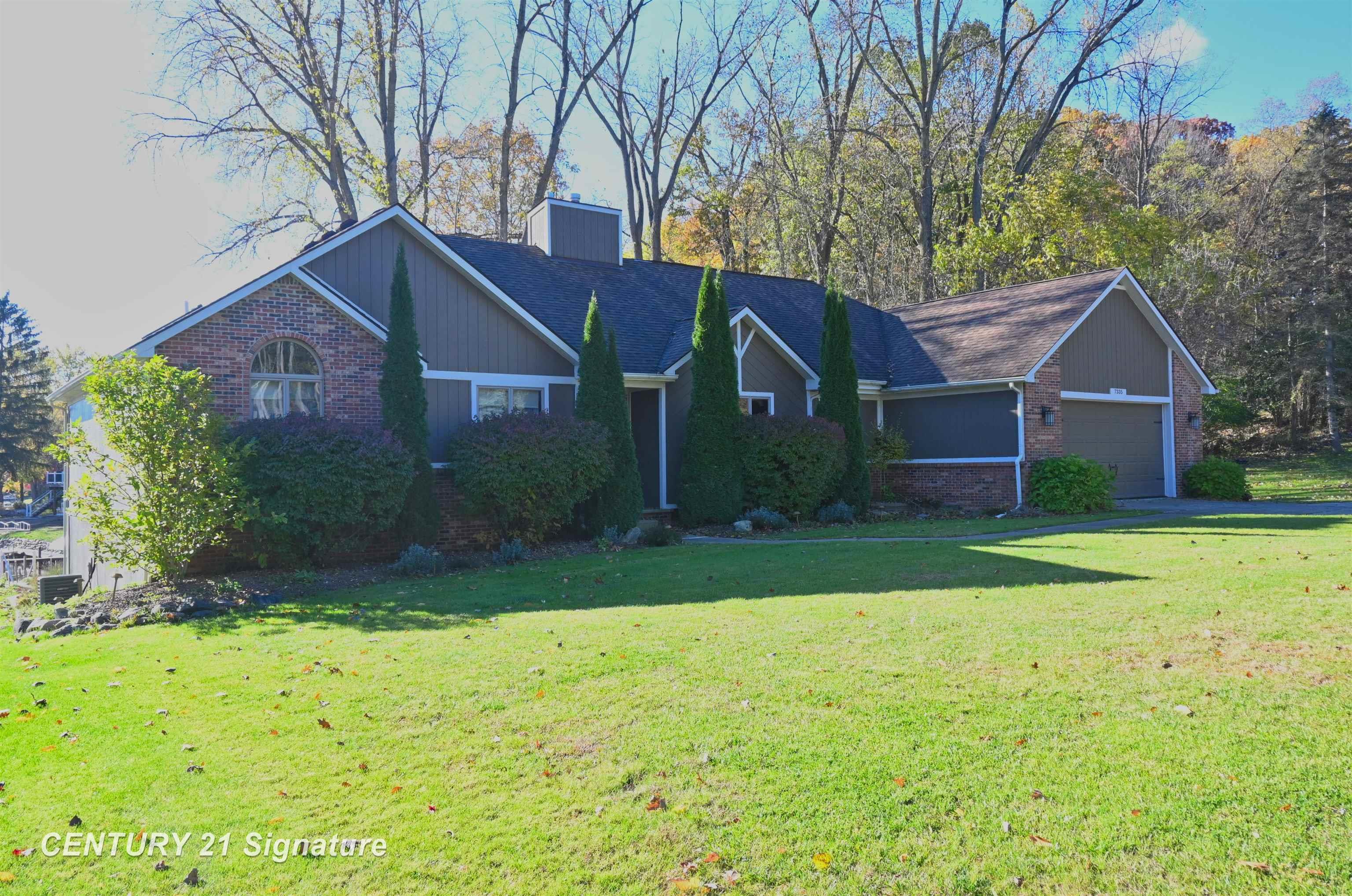 Fenton, Michigan, 48430, United States, 6 Bedrooms Bedrooms, ,4 BathroomsBathrooms,Residential,For Sale,1976063