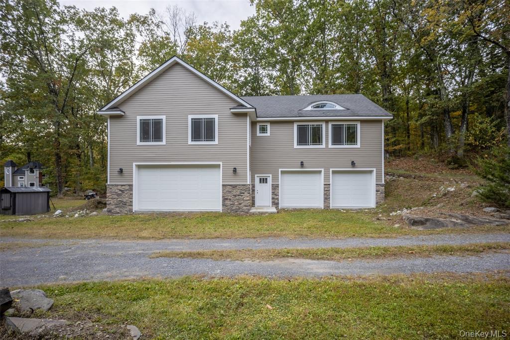 Highland, New York, 12528, United States, 3 Bedrooms Bedrooms, ,3 BathroomsBathrooms,Residential,For Sale,1980654