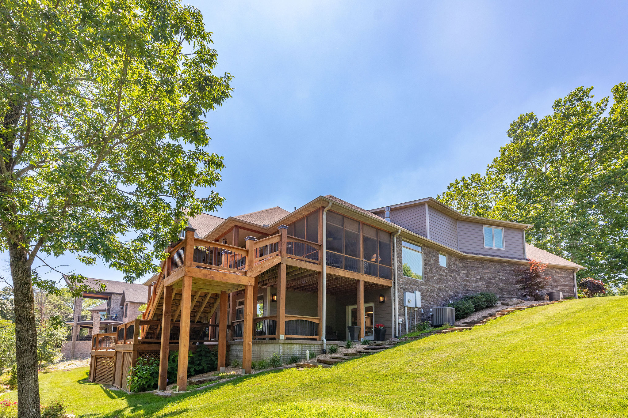 Shell Knob, Missouri, 65747, United States, 4 Bedrooms Bedrooms, ,5 BathroomsBathrooms,Residential,For Sale,1894340