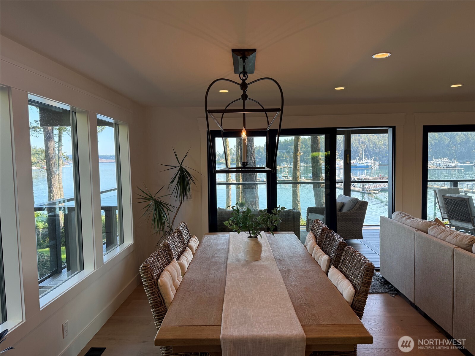Friday Harbor, Washington, 98250, United States, 2 Bedrooms Bedrooms, ,1 BathroomBathrooms,Residential,For Sale,1829489