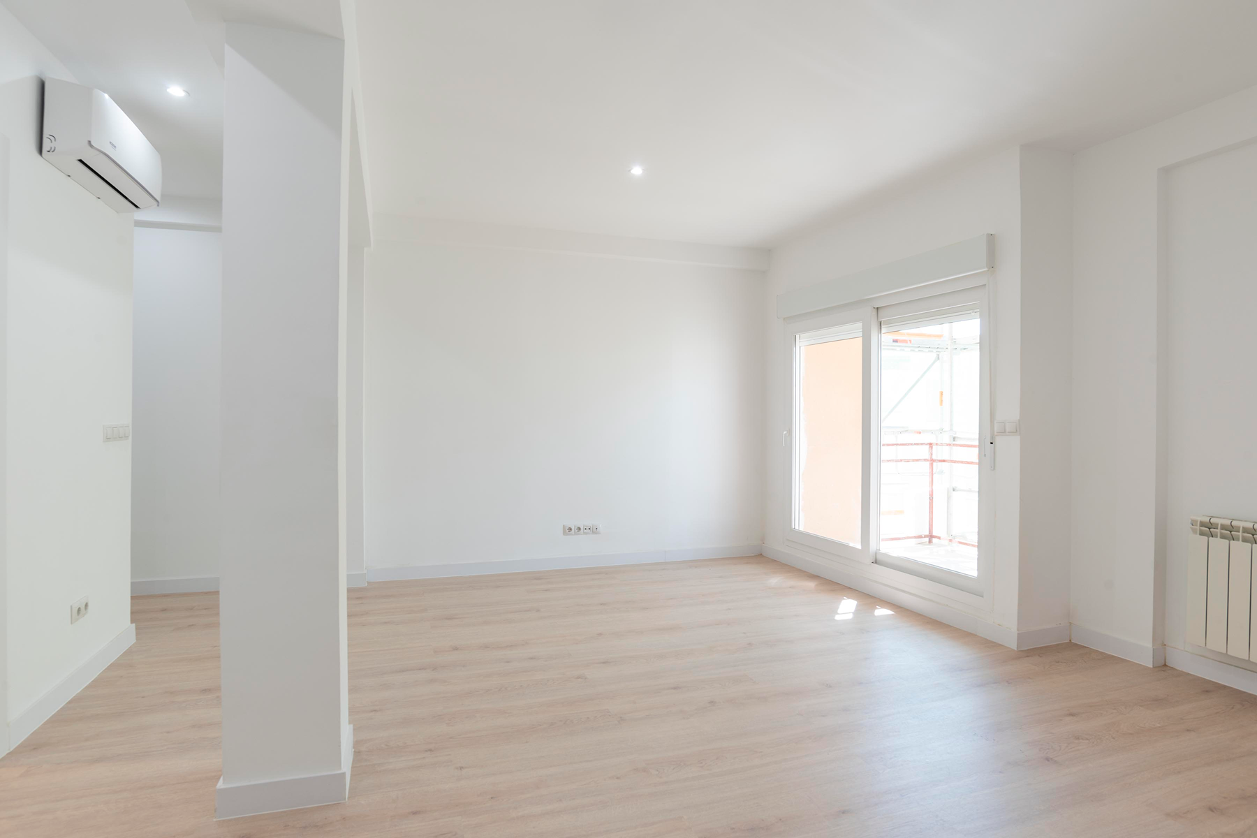  Fully renovated flat, ready to move in with terrace - 物件實景