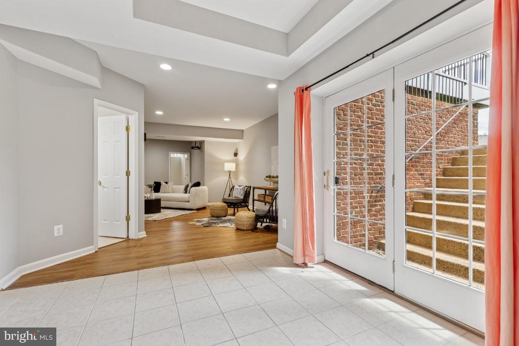 Ashburn, Virginia, 20147, United States, 5 Bedrooms Bedrooms, ,6 BathroomsBathrooms,Residential,For Sale,1839490