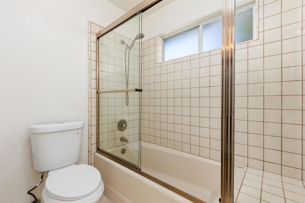 Fallbrook, California, 92028, United States, 3 Bedrooms Bedrooms, ,3 BathroomsBathrooms,Residential,For Sale,1997292