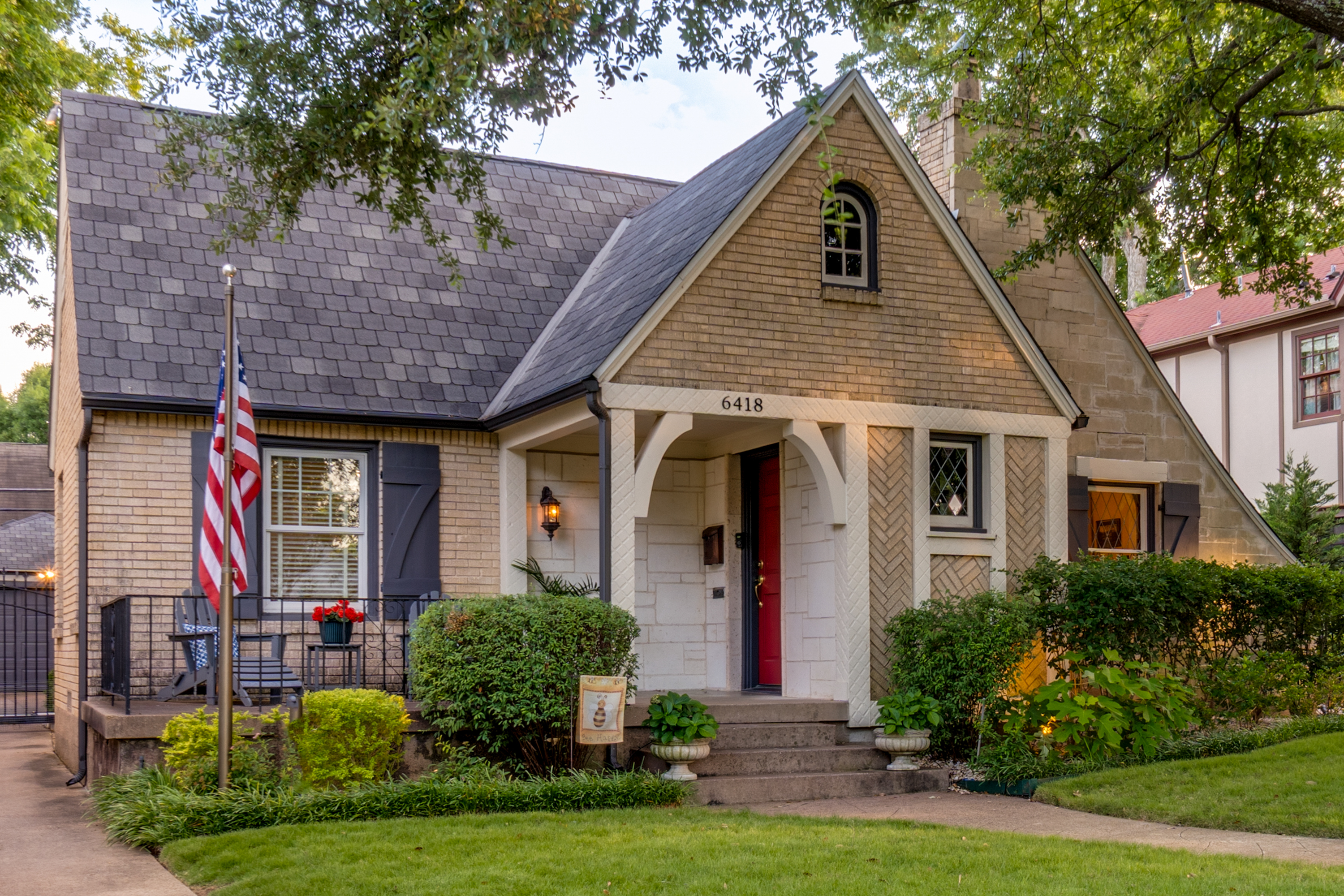  Treasured Tudor on Westlake Ave. in Heart of Lakewood - 物件實景