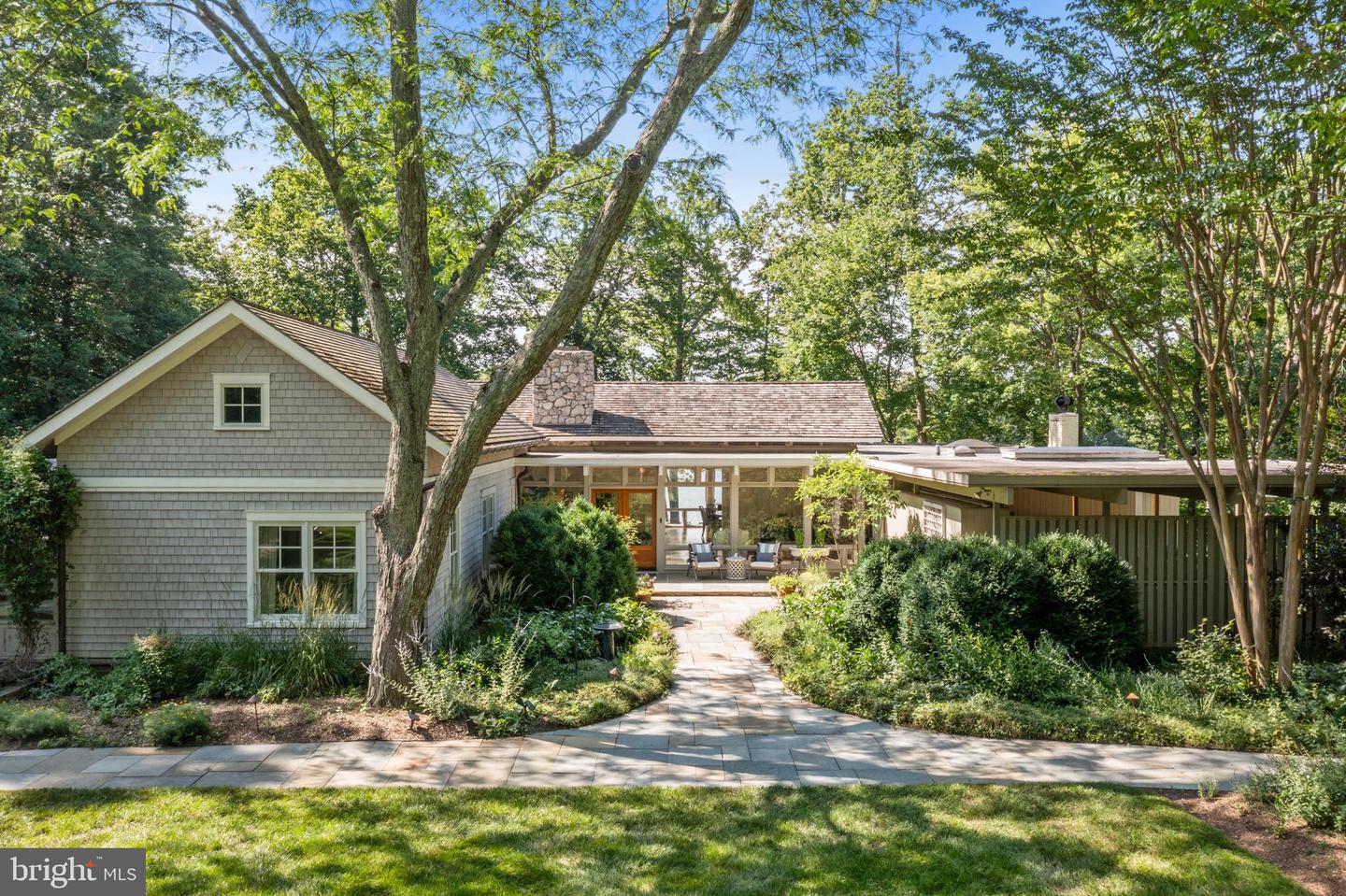 Annapolis, Maryland, 21403, United States, 5 Bedrooms Bedrooms, ,4 BathroomsBathrooms,Residential,For Sale,1895368