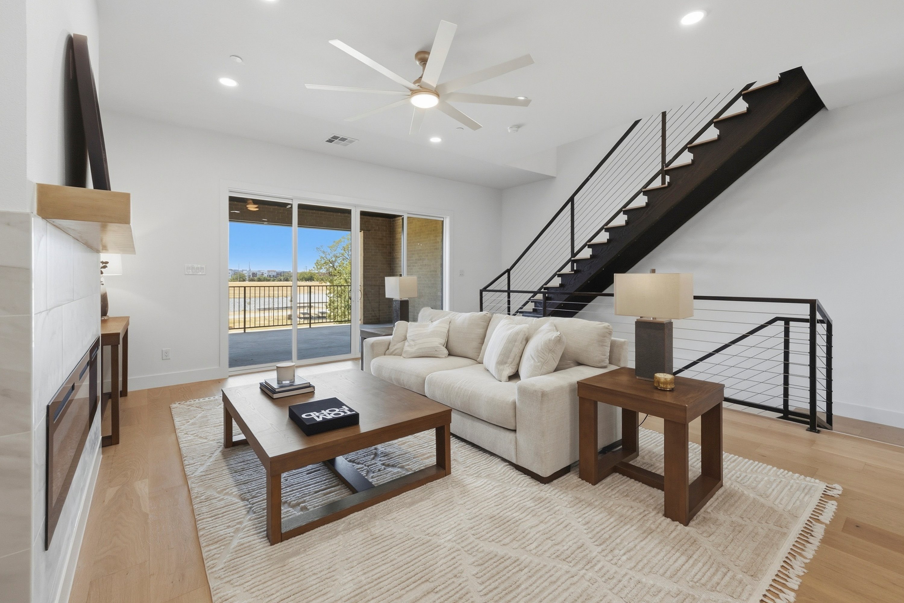  408 Vista Buena Trail, Fort Worth, TX, 76111 - 物件實景