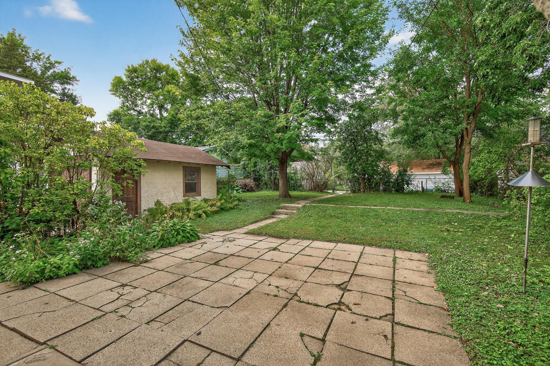 Minneapolis, Minnesota, 55409, United States, 4 Bedrooms Bedrooms, ,2 BathroomsBathrooms,Residential,For Sale,1959078