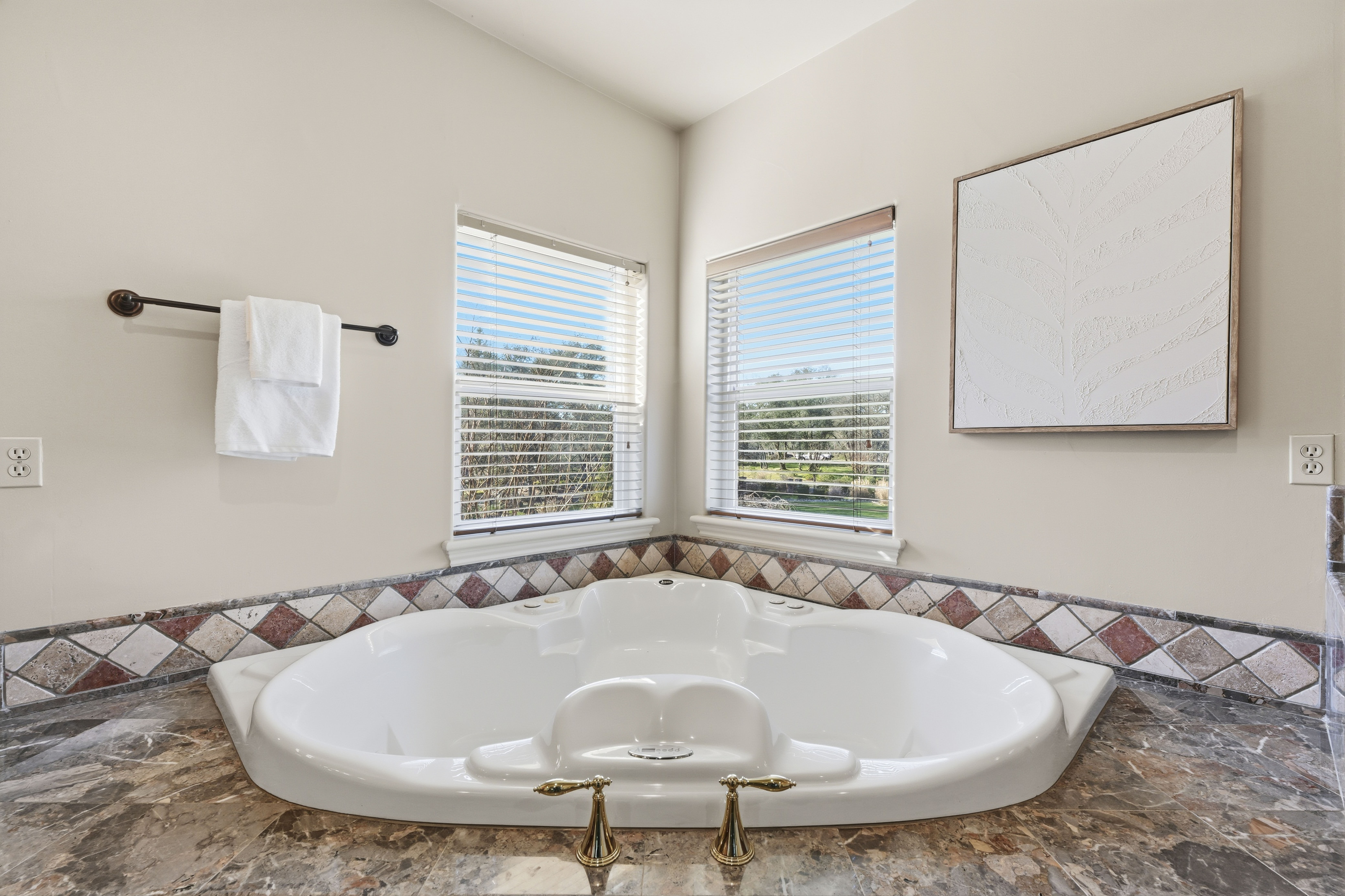  6520 Carolinda Drive, Granite Bay, CA 95746 - 物件實景