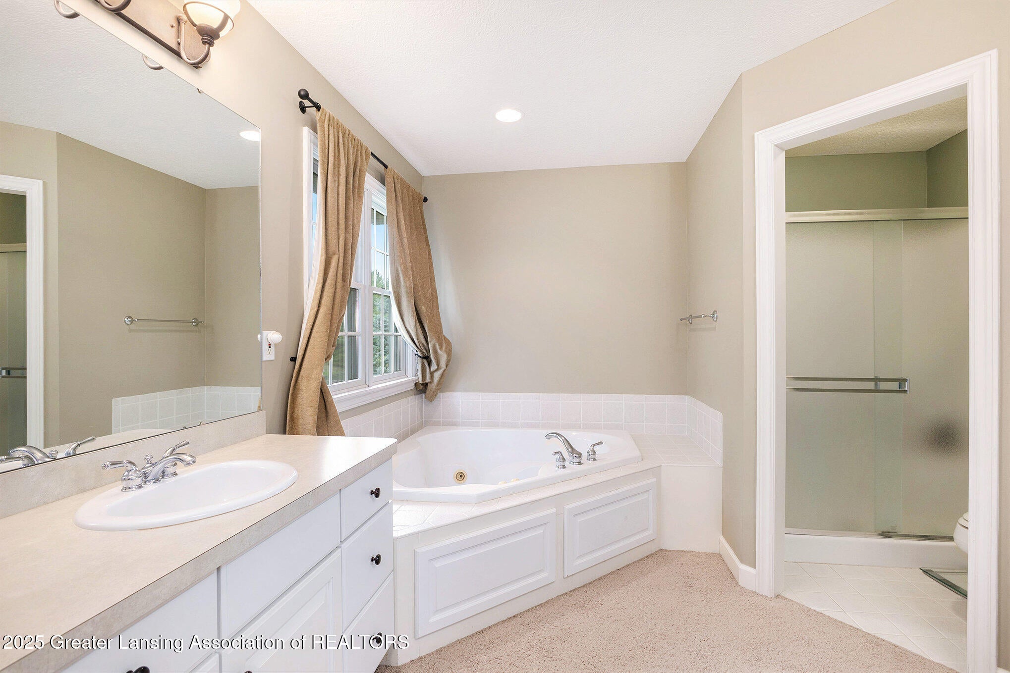 DeWitt, Michigan, 48820, United States, 4 Bedrooms Bedrooms, ,4 BathroomsBathrooms,Residential,For Sale,1911647