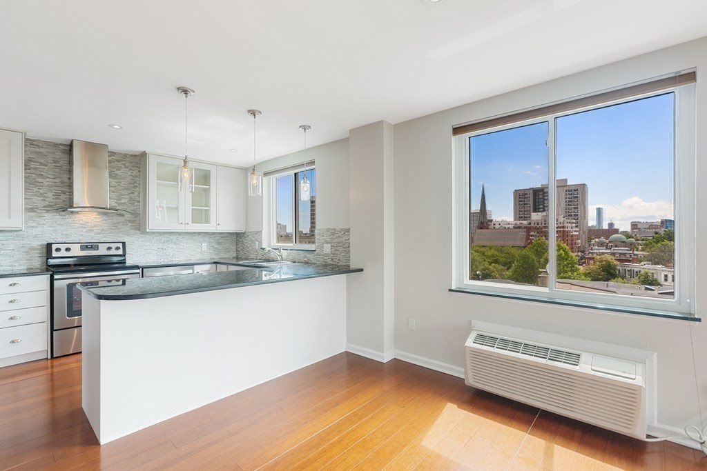 Cambridge, Massachusetts, 02139, United States, 2 Bedrooms Bedrooms, ,2 BathroomsBathrooms,Residential,For Sale,1939557