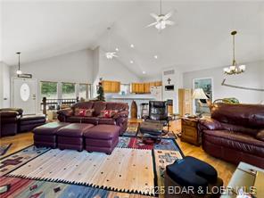 Osage Beach, Missouri, 65065, United States, 3 Bedrooms Bedrooms, ,3 BathroomsBathrooms,Residential,For Sale,1927101