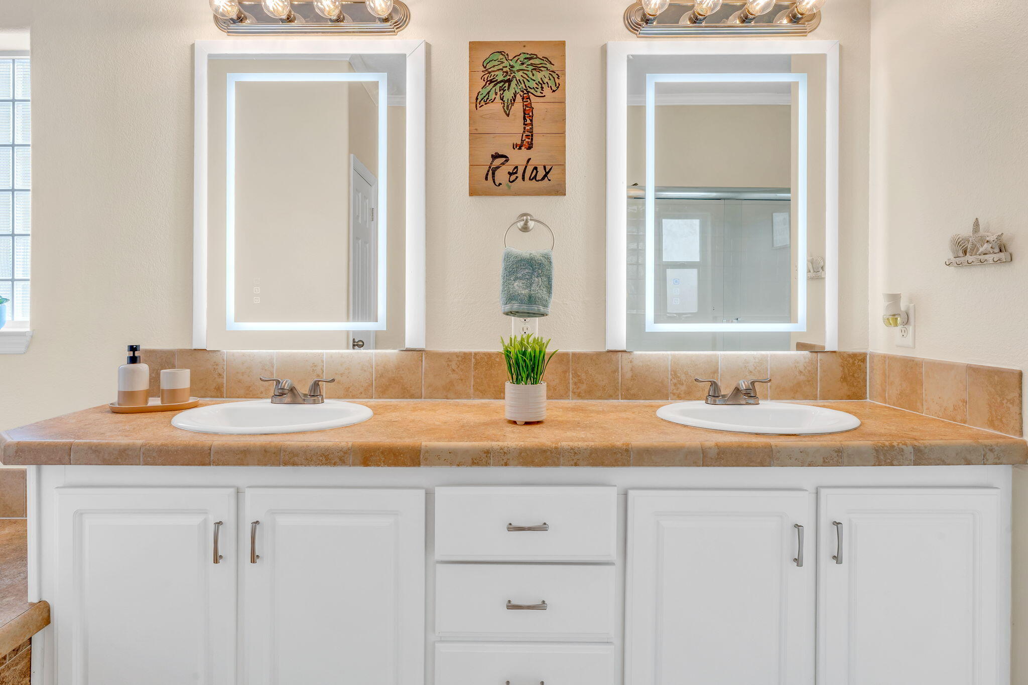 Big Pine, Florida, 33043, United States, 3 Bedrooms Bedrooms, ,2 BathroomsBathrooms,Residential,For Sale,1994382