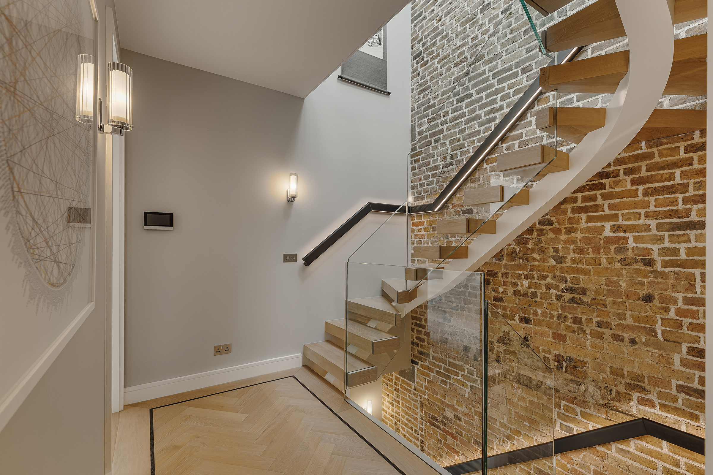  A beautiful brand-new mews home with private parking and award-winning gardens - 物件實景