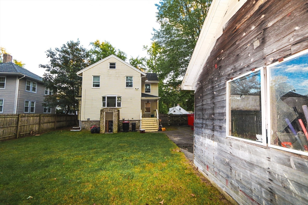 Brockton, Massachusetts, 02301, United States, 3 Bedrooms Bedrooms, ,2 BathroomsBathrooms,Residential,For Sale,1955678