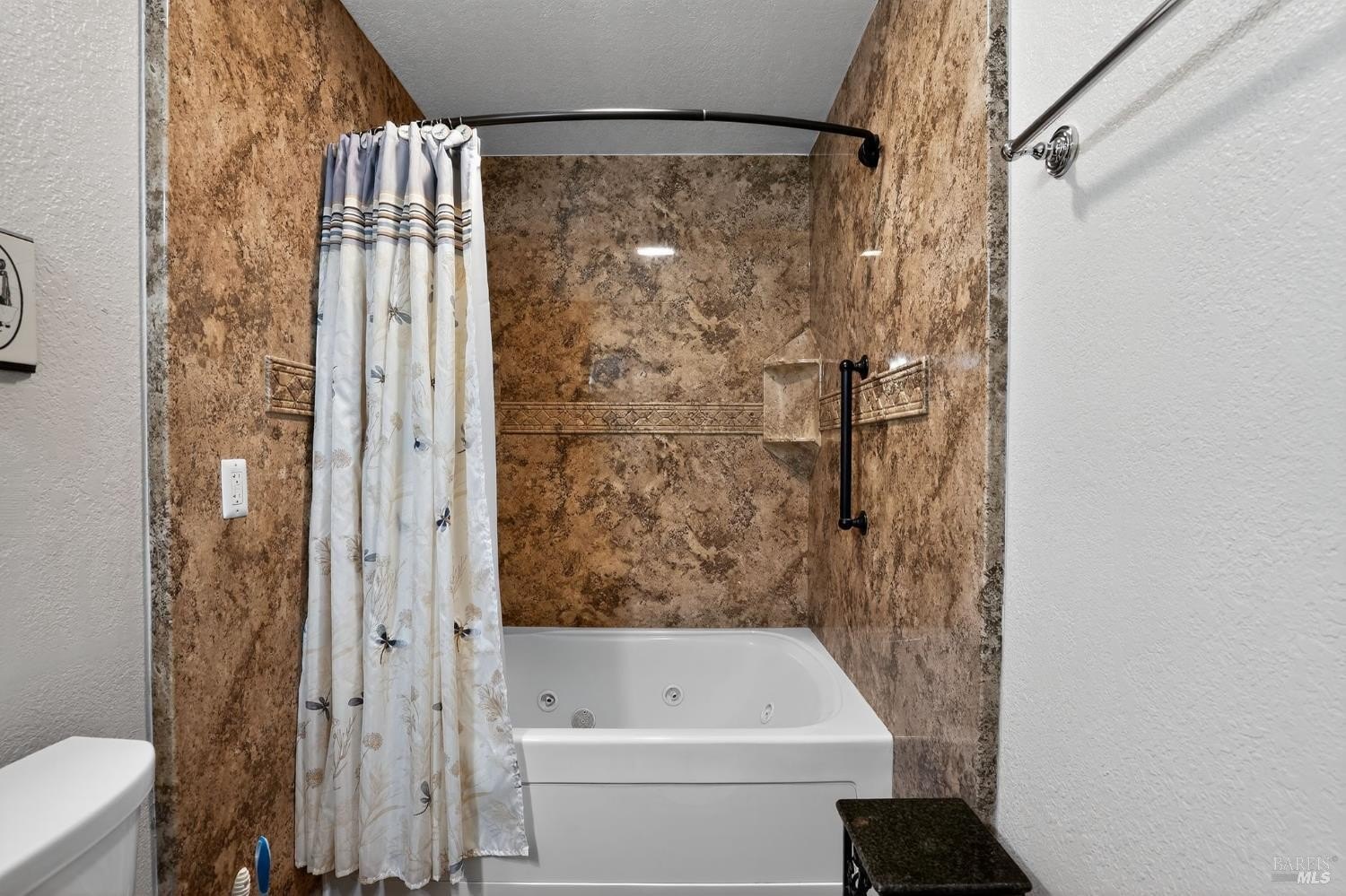 Fairfield, California, 94533, United States, 3 Bedrooms Bedrooms, ,2 BathroomsBathrooms,Residential,For Sale,1924818