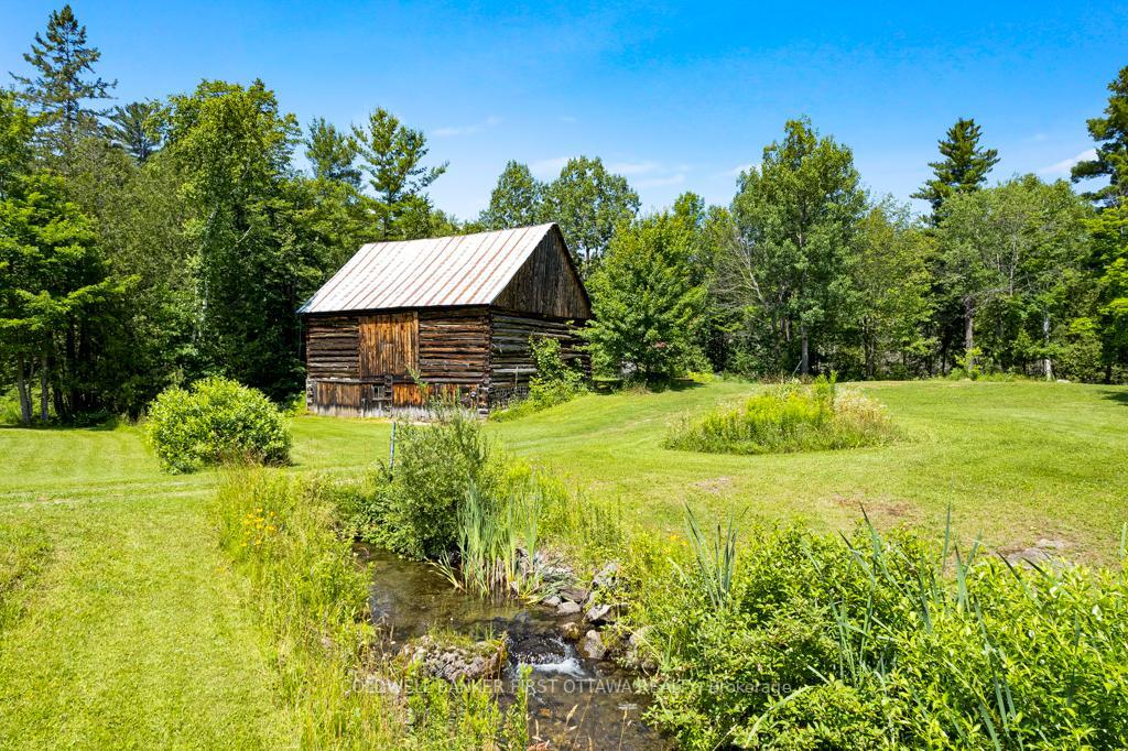 LANARK HIGHLANDS, Ontario, K0G 1K0, CA, 3 Bedrooms Bedrooms, ,Residential,For Sale,1947994