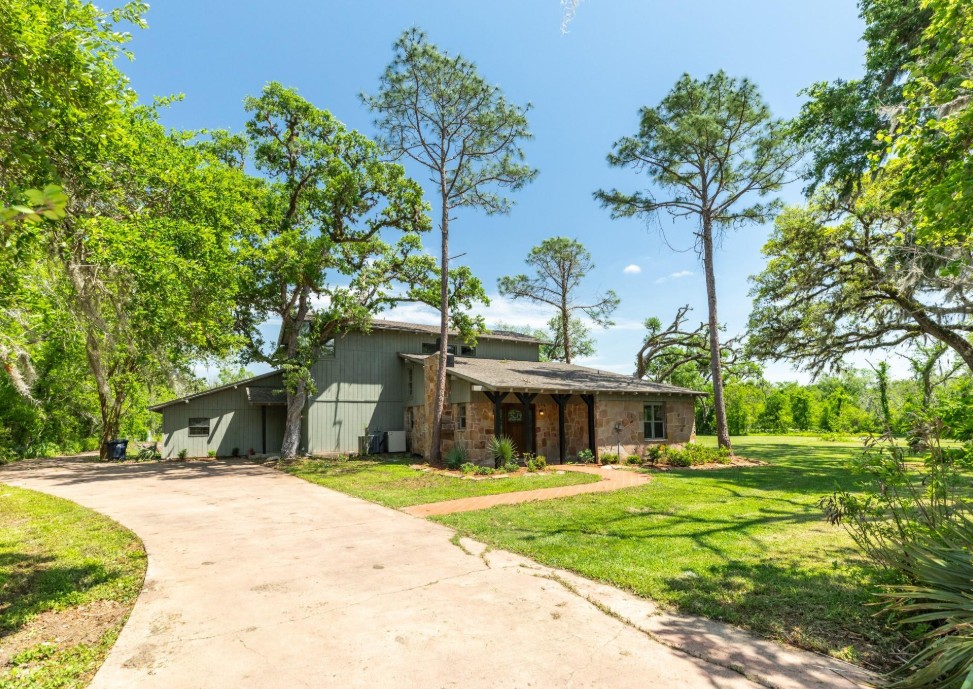 Brazoria, Texas, 77422, United States, 4 Bedrooms Bedrooms, ,2 BathroomsBathrooms,Residential,For Sale,1761866