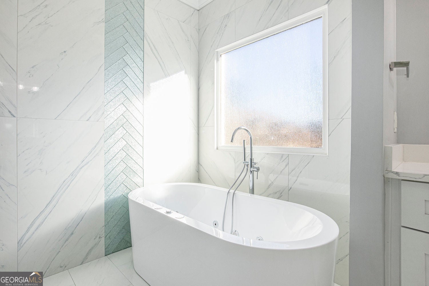 Buford, Georgia, 30519, United States, 7 Bedrooms Bedrooms, ,6 BathroomsBathrooms,Residential,For Sale,1960090