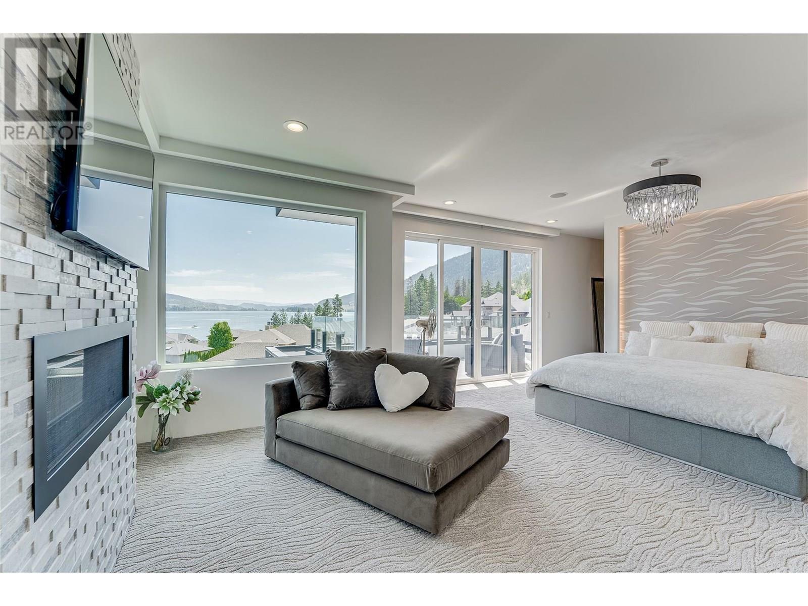 LAKE COUNTRY, British Columbia, V4V 2G2, CA, 4 Bedrooms Bedrooms, ,3 BathroomsBathrooms,Residential,For Sale,1859669