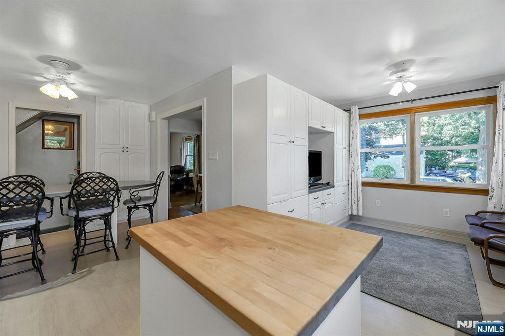 Fair Lawn, New Jersey, 07410, United States, 4 Bedrooms Bedrooms, ,2 BathroomsBathrooms,Residential,For Sale,1940655