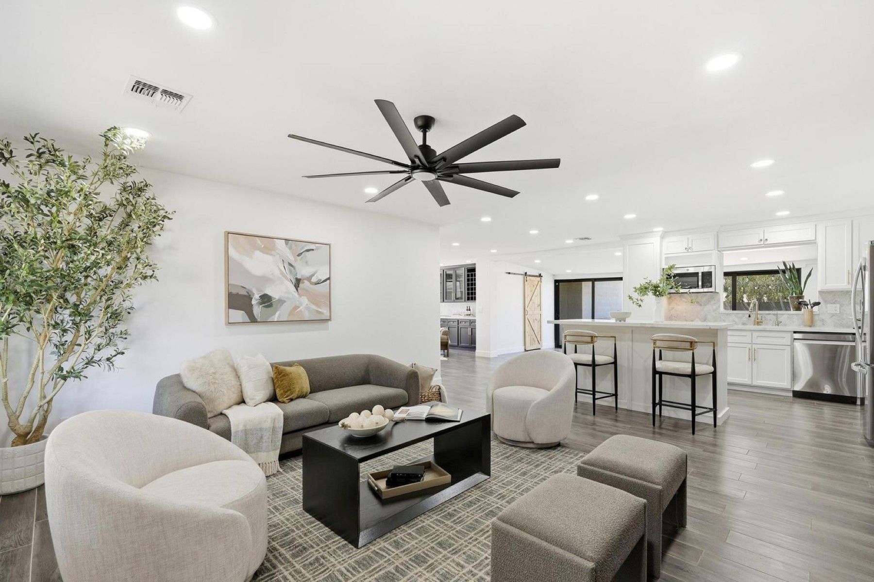  2266 E Willis Rd  Gilbert, AZ - 物件實景