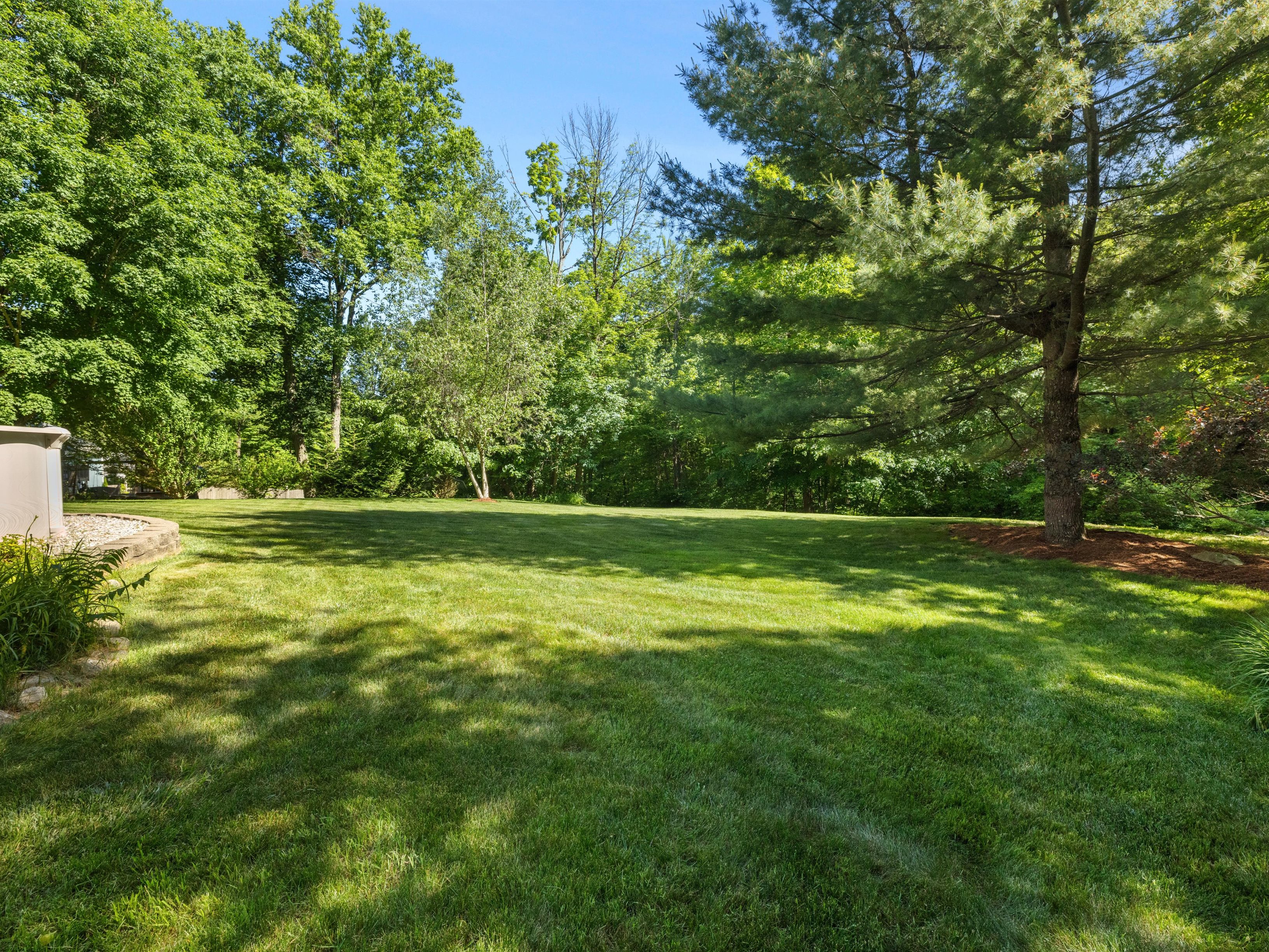  61 Beach Street, Millbury, MA 01527 - 物件實景