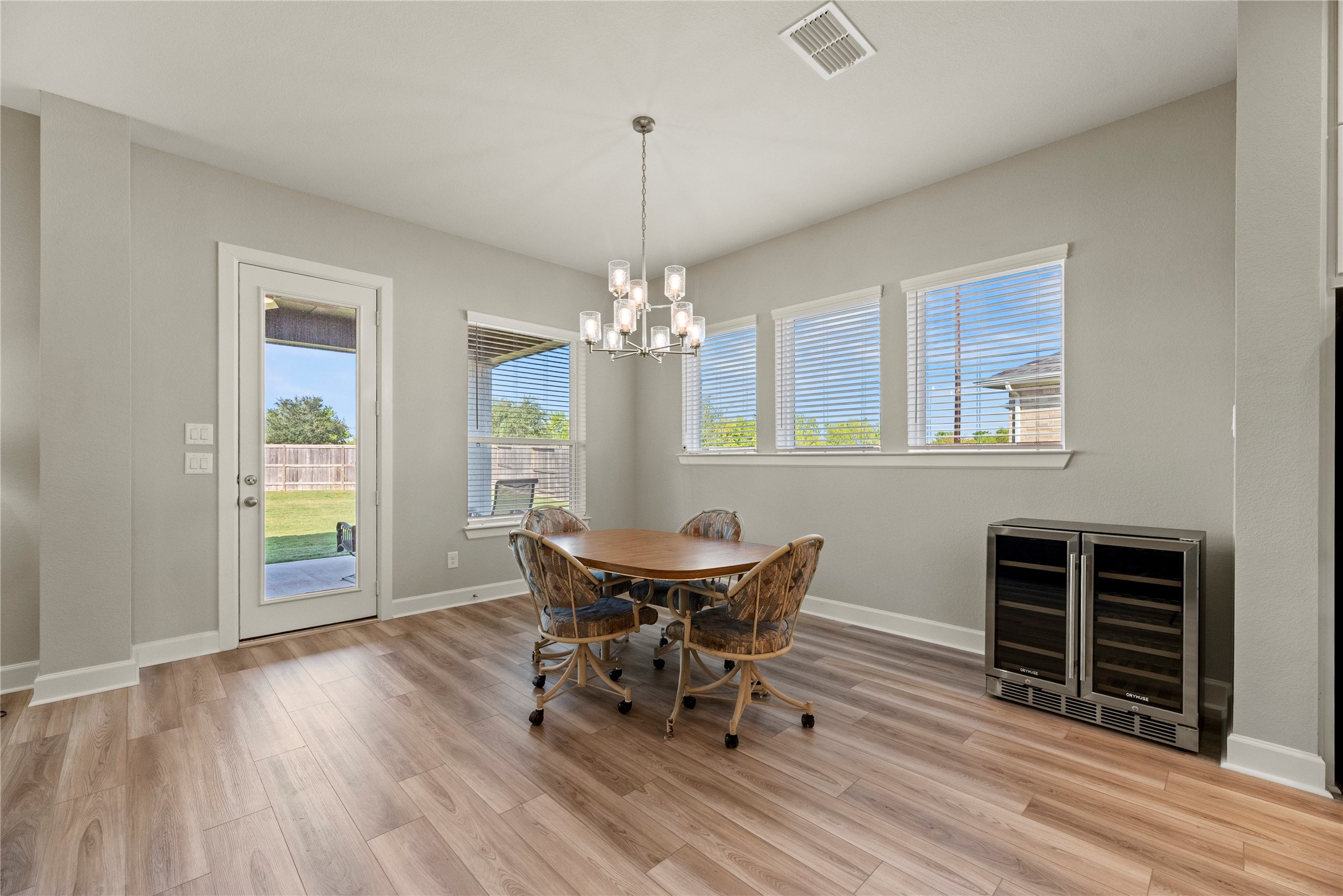 Katy, Texas, 77493, United States, 4 Bedrooms Bedrooms, ,3 BathroomsBathrooms,Residential,For Sale,1988106