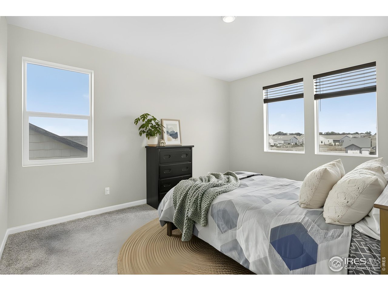 Mead, Colorado, 80542, United States, 5 Bedrooms Bedrooms, ,3 BathroomsBathrooms,Residential,For Sale,1996788