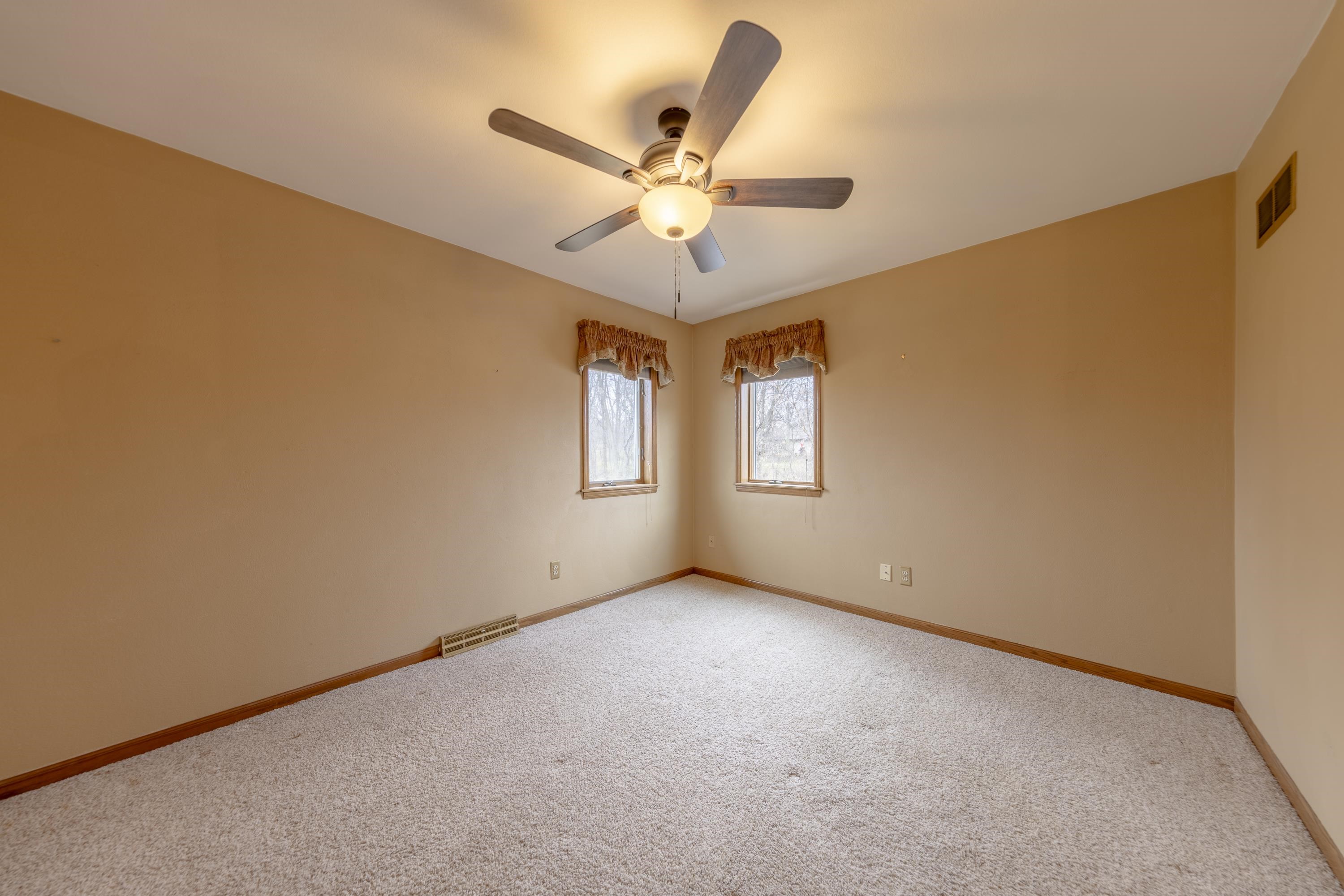 Janesville, Wisconsin, 53545, United States, 3 Bedrooms Bedrooms, ,3 BathroomsBathrooms,Residential,For Sale,1998012