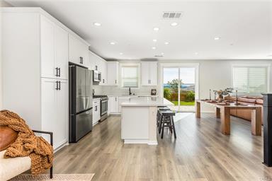 Beaumont, California, 92223, United States, 4 Bedrooms Bedrooms, ,3 BathroomsBathrooms,Residential,For Sale,1998370