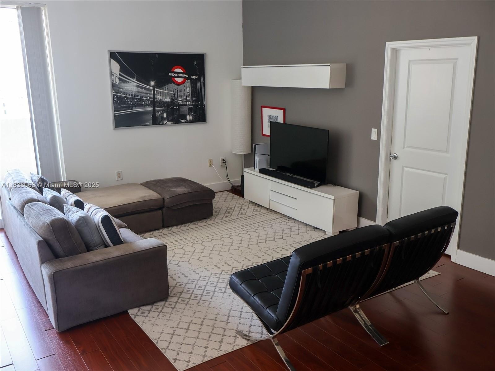 Miami, Florida, 33130, United States, 2 Bedrooms Bedrooms, ,2 BathroomsBathrooms,Residential,For Sale,1936974